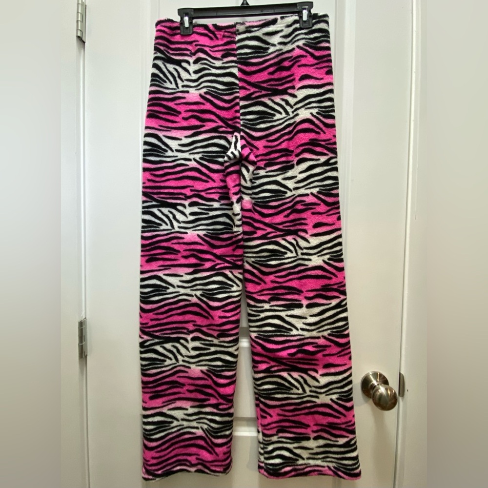 Set of 2 Women’s Plush Pajama Pants - Picture 5 of 14